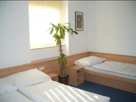Hotel O.K. 1 Beroun  Bagian luar foto