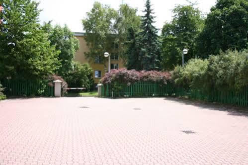 Hotel O.K. 1 Beroun  Bagian luar foto